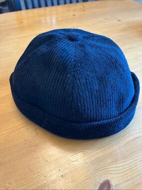Ribbed Docker Beanie Hat in Black